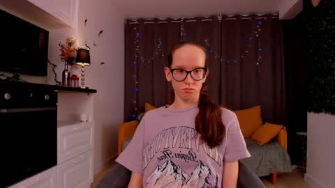 Sara online show from 02/04/25, 01:45