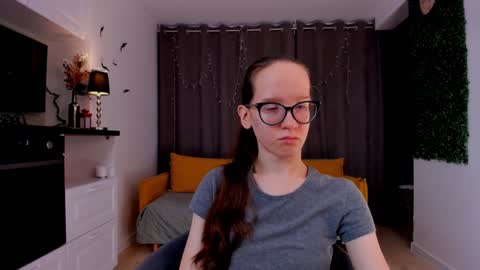 Sara online show from 02/06/25, 04:14