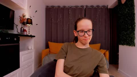 Sara online show from 02/10/25, 10:19