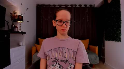 Sara online show from 02/12/25, 04:22