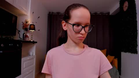 Sara online show from 02/20/25, 02:18