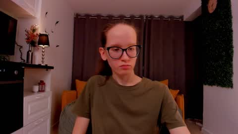 Sara online show from 02/23/25, 01:24