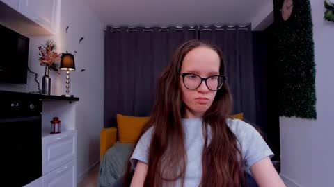 Sara online show from 03/03/25, 10:42