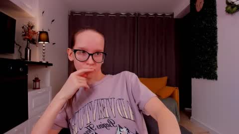 Sara online show from 03/04/25, 07:22