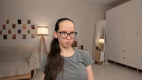 Sara online show from 03/09/25, 04:11