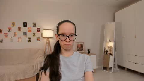 Sara online show from 03/12/25, 07:17