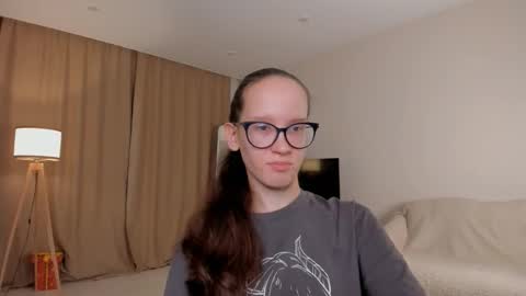 Sara online show from 10/07/25, 04:26