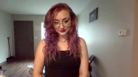 Lynn  online show from 04/04/26, 06:05