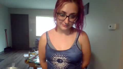 Lynn  online show from 04/15/26, 08:53