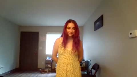Lynn  online show from 06/19/26, 03:49
