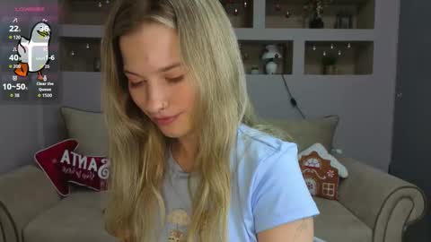 Snapshot of lynntiny chatting on 11/28/25, 05:15 Lynn online show from 11/28/25, 05:15