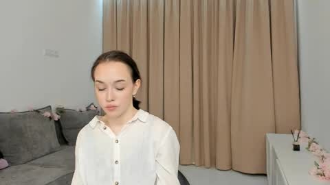 Lynsey online show from 04/11/26, 06:34