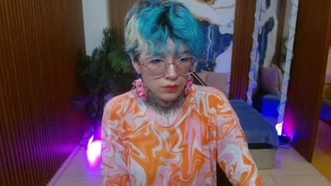 lyra_tay online show from 04/16/26, 07:14
