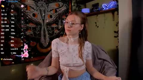 Lyra online show from 10/12/25, 01:15