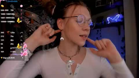 Lyra online show from 10/17/25, 10:40