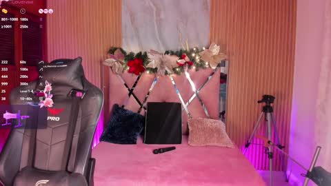    VIVIANA    online show from 12/24/24, 04:00