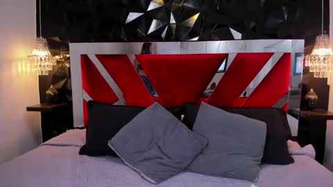 Lysa  online show from 04/05/26, 01:52