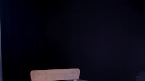 Snapshot of lyssan_xo chatting on 10/05/25, 10:18 lyssan_xo online show from 10/05/25, 10:18