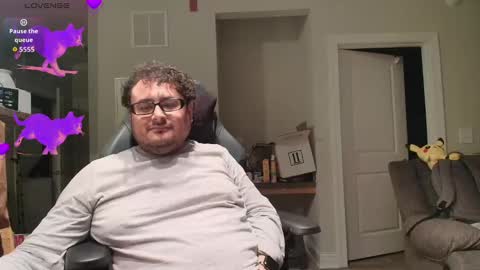 lyxx_2 online show from 10/10/25, 12:20