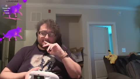 lyxx_2 online show from 05/25/26, 12:00