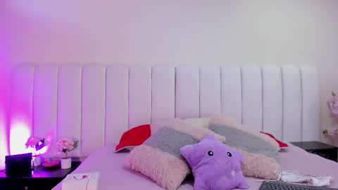 Snapshot of lyzzi_smith01 chatting on 09/09/25, 11:43 Lizzy smith online show from 09/09/25, 11:43