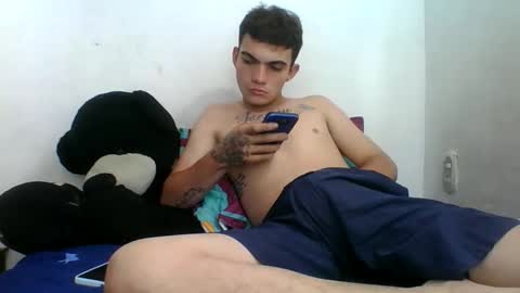 m0ntana777 online show from 10/04/25, 10:35