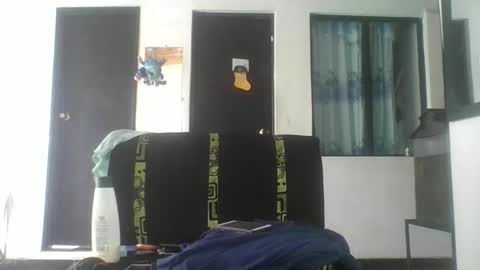 m0ntana777 online show from 10/17/25, 05:59