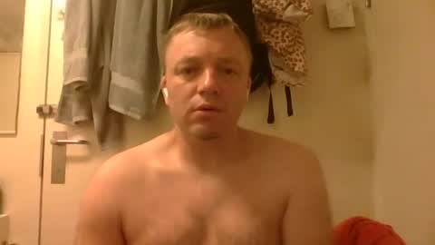 Snapshot of m15kala chatting on 11/07/25, 11:10 m15kala online show from 11/07/25, 11:10