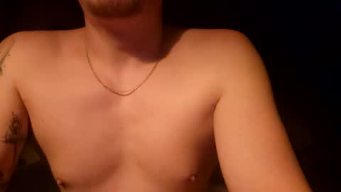 Snapshot of m1guele chatting on 12/21/24, 11:45 Fucklover online show from 12/21/24, 11:45