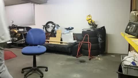 Snapshot of m1guele chatting on 12/23/24, 11:49 Fucklover online show from 12/23/24, 11:49