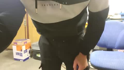 Snapshot of m1guele chatting on 01/04/25, 05:16 Fucklover online show from 01/04/25, 05:16