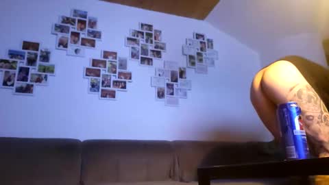 Snapshot of m1guele chatting on 01/13/25, 12:51 Fucklover online show from 01/13/25, 12:51