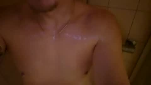 Snapshot of m1guele chatting on 03/06/25, 07:43 Fucklover online show from 03/06/25, 07:43