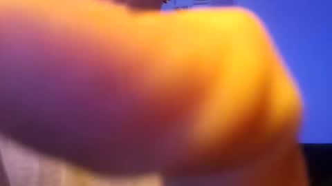 Snapshot of m1guele chatting on 11/15/25, 03:04 Fucklover online show from 11/15/25, 03:04