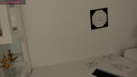 Mila online show from 12/22/25, 03:42