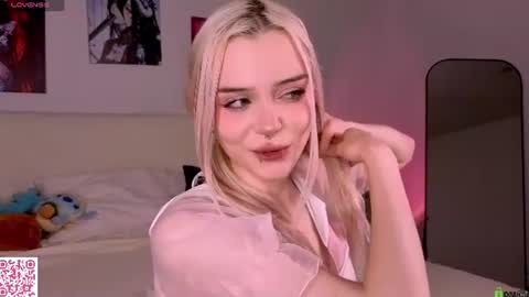 Snapshot of m1m1_angels chatting on 07/12/26, 01:07 Mimi GTM1 0200am-0945am Mon Tue Wed Thu Fri online show from 07/12/26, 01:07