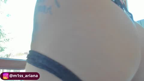 Ariana online show from 10/31/25, 08:04