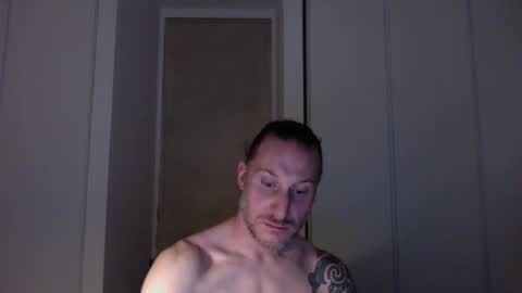 Snapshot of m4rduk81 chatting on 10/23/25, 07:34 m4rduk online show from 10/23/25, 07:34