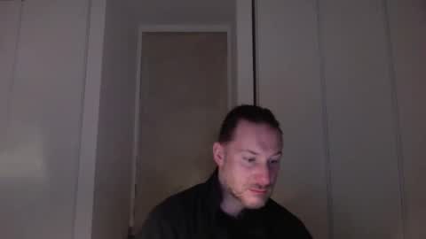 Snapshot of m4rduk81 chatting on 11/17/25, 04:40 m4rduk online show from 11/17/25, 04:40