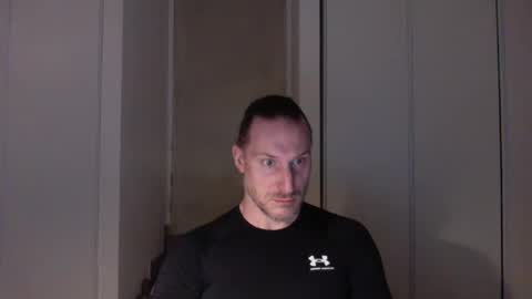 Snapshot of m4rduk81 chatting on 11/17/25, 06:03 m4rduk online show from 11/17/25, 06:03