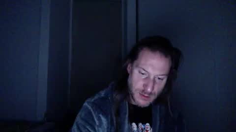 Snapshot of m4rduk81 chatting on 11/23/25, 06:02 m4rduk online show from 11/23/25, 06:02