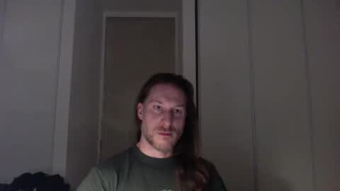 Snapshot of m4rduk81 chatting on 11/24/25, 04:45 m4rduk online show from 11/24/25, 04:45