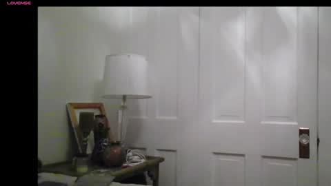 Snapshot of m54whrdn2 chatting on 09/16/25, 01:39 m54whrdn online show from 09/16/25, 01:39