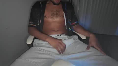 Snapshot of m_d_fl chatting on 02/03/26, 01:59 MD online show from 02/03/26, 01:59