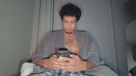 Snapshot of m_d_fl chatting on 02/07/26, 03:32 MD online show from 02/07/26, 03:32