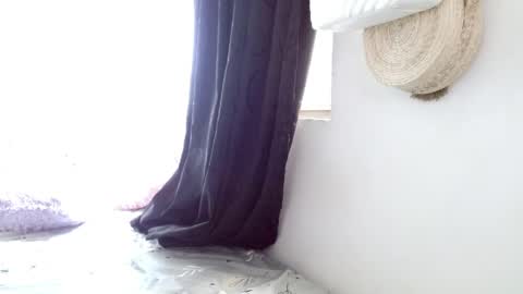 maaddy_thompson online show from 04/18/26, 06:34