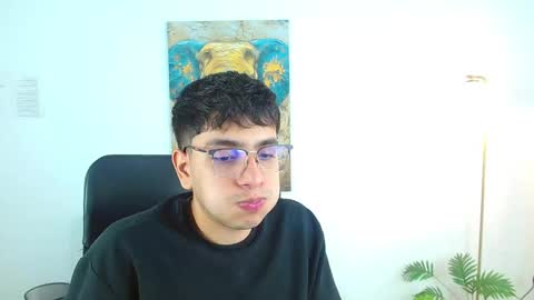 Snapshot of maax_18 chatting on 03/25/26, 01:50 Max online show from 03/25/26, 01:50