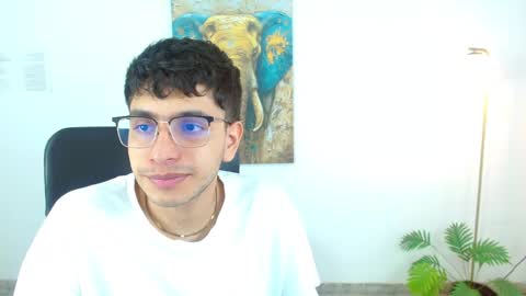 Snapshot of maax_18 chatting on 03/27/26, 02:39 Max online show from 03/27/26, 02:39