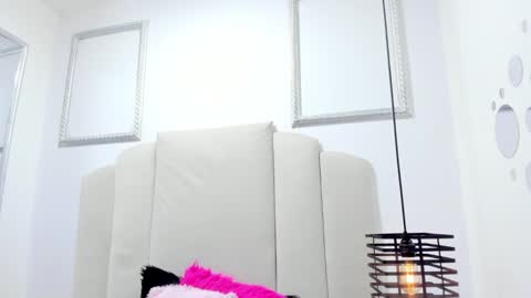 Snapshot of maazikeen chatting on 10/01/25, 07:09 Mazikeen online show from 10/01/25, 07:09