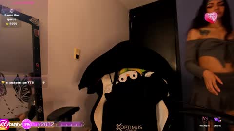 Snapshot of mabel_candy chatting on 09/17/25, 08:32 Mabel Candy online show from 09/17/25, 08:32